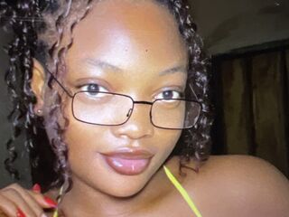 cam girl fingering pussy MakyDina