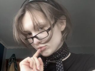 hot strip tease web cam MalvinaGreif