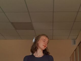 webcam babe chat room MaryjanePorter