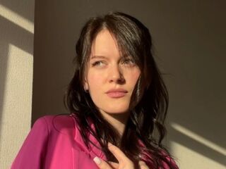 camgirl masturbating MaudGuerrido