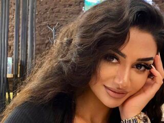 camgirl webcam pic MayaDastrup