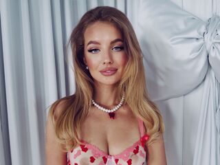 fingering camslut MayaGal