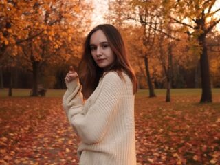 topless girl MillisaTravel