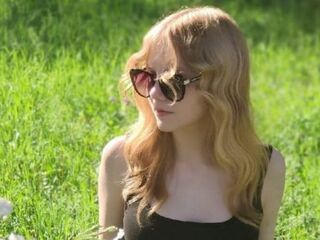 naked cam girl MirianTippett