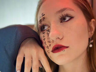 naked cam girl masturbating with vibrator MistyColacone