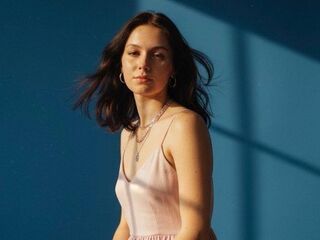 camgirl masturbating with vibrator MolliePoydras