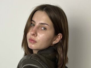 topless cam girl MollySodisia