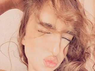 hot chat room MyraRidler
