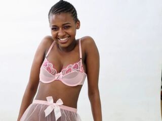 strip tease NaomiBrookes