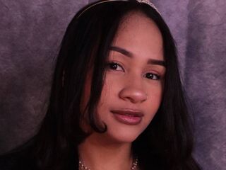 cam girl masturbating with vibrator NicolleMari