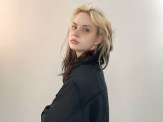 free chat room NildaFabros