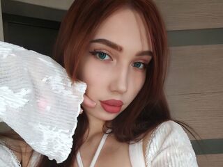 live webcam performer OdelinaClutter