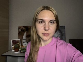 camslut spreading pussy RamonaPanah