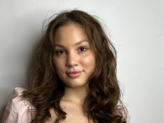 adult cam RegenaCrichlow