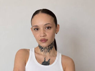 masturbating camgirl RosettaMellos
