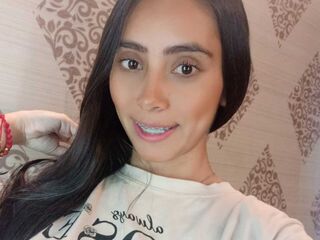 girl shaving pussy ScarletBarker