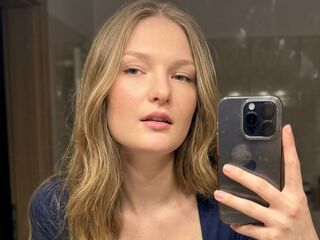 camwhore masturbating ShavonKazunas