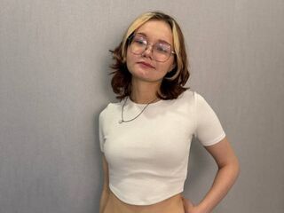 camgirl livesex ShemikaDestro