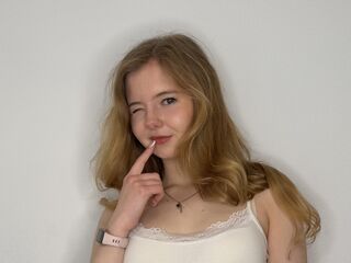 camwhore masturbating with vibrator SheridanHourani