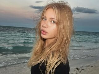 topless webcamgirl StephanieChelf