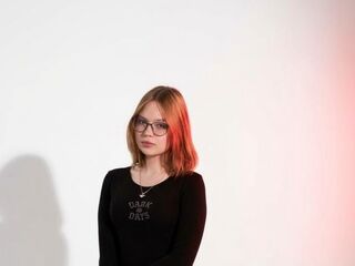 naked webcamgirl picture SuzanGoldstein