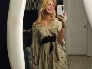 chatroom sex SuzySweetSteps