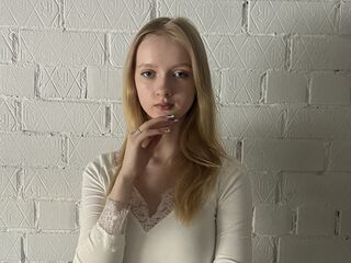 naked cam girl masturbating with sextoy TiaraHaberkamp