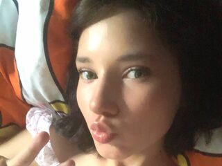 camwhore masturbating with vibrator TommieSanjuan