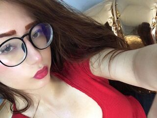 beautiful webcamgirl TrixiRoy