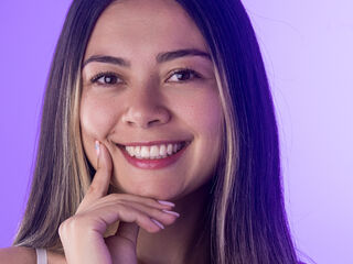 shower live cam ValentinaForest
