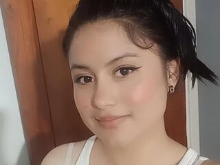 beautiful webcamgirl YuliHawker